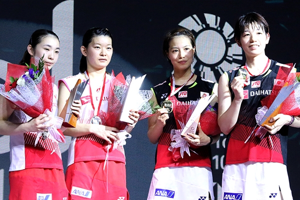 사진 여자복식 우승(오른쪽)과 준우승, 인도네시아배드민턴협회