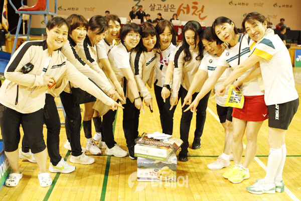 사진 2023 전국여성배드민턴대회 참가한 선수들