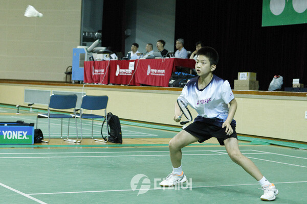 사진 2023 전국종별배드민턴선수권대회 남자초등부 단체전 3위를 차지한 연서초 이은택의 경기 모습