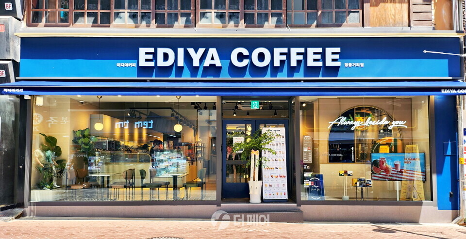 이디야커피가 새로 오픈한 명동거리점 전경 / 사진제공=이디야커피
