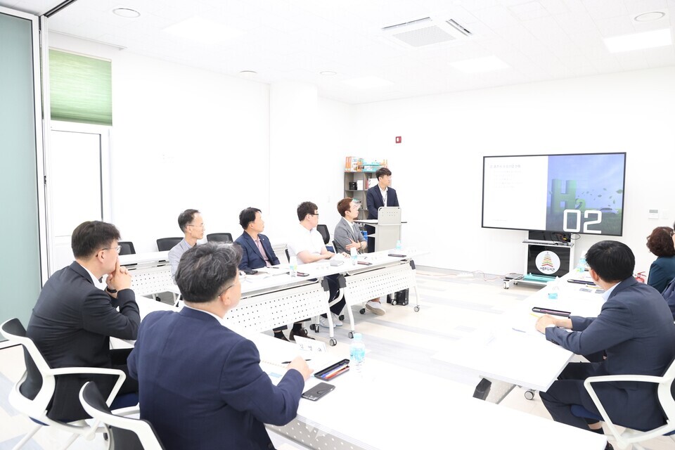 산업부 충북도 등 그린수소중심도시 충주 현장 방문 / 사진제공=충주시