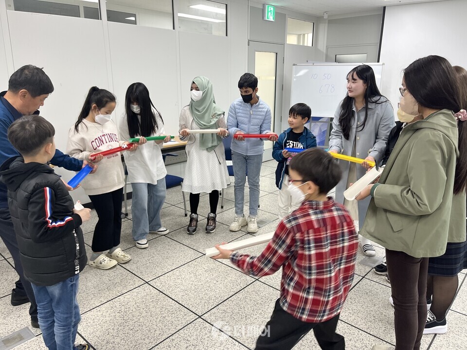 가족센터 이주배경 청소년 꿈빛교실 1학기 성료 / 사진제공=충주시