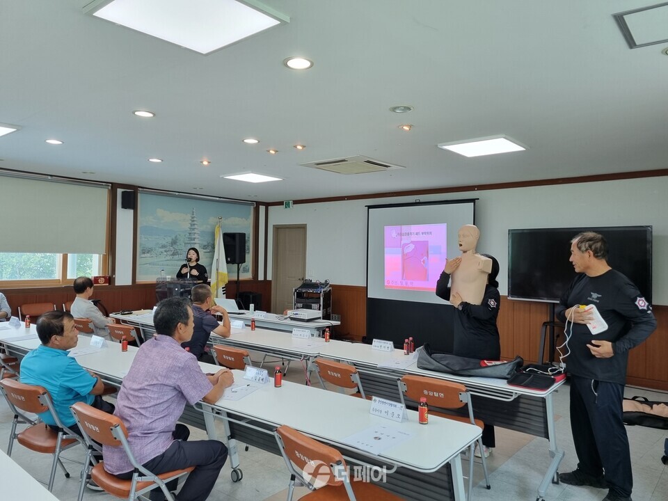 중앙탑면 지역사회보장협의체 심폐소생술 교육 실시 / 사진제공=충주시