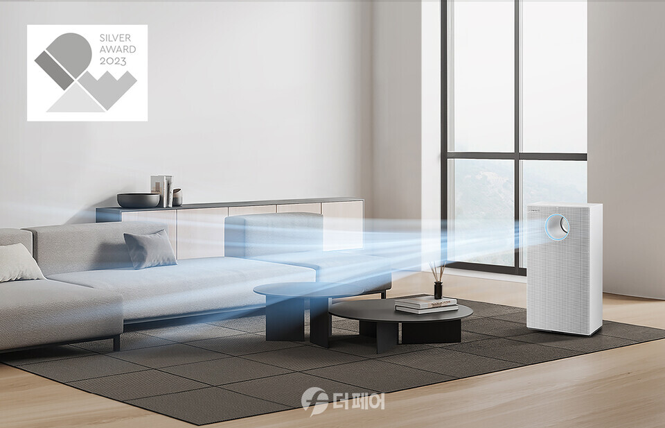 '2023 IDEA 디자인 어워드'에서 은상을 수상한 코웨이의 멀티액션공기청정기2 제품 이미지 / 사진제공=코웨이