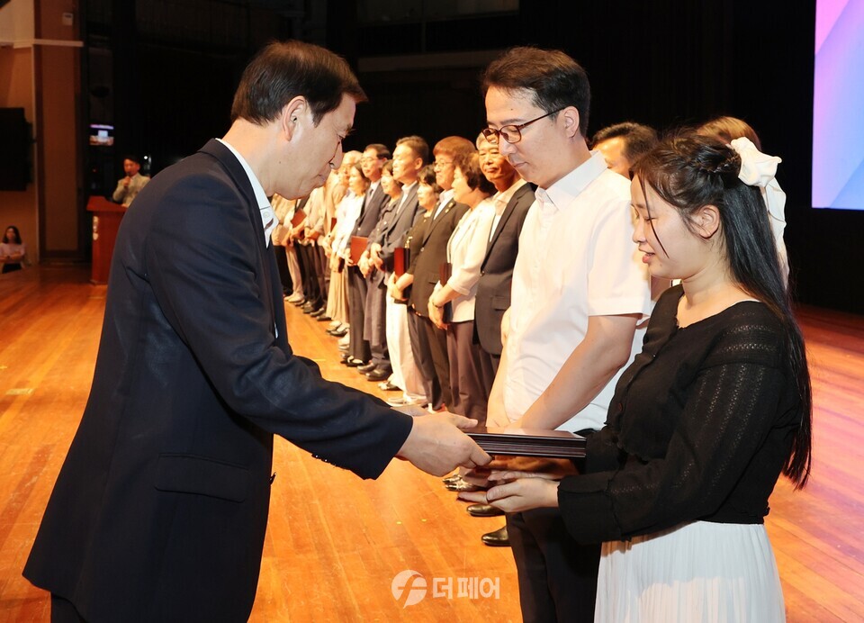 충주시 2023년 양성평등주간 기념행사 유공자 표창 / 사진제공=충주시