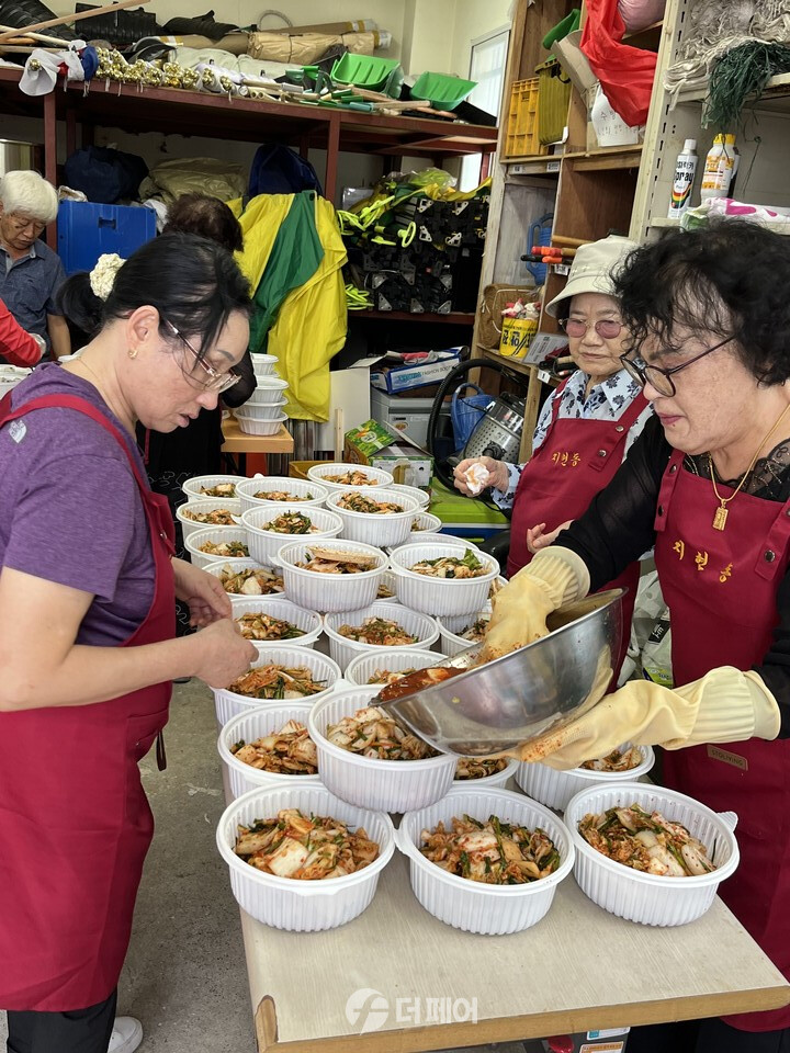 충주시 지현동 향기누리 매월 반찬봉사 활동 펼쳐 / 사진제공=충주시