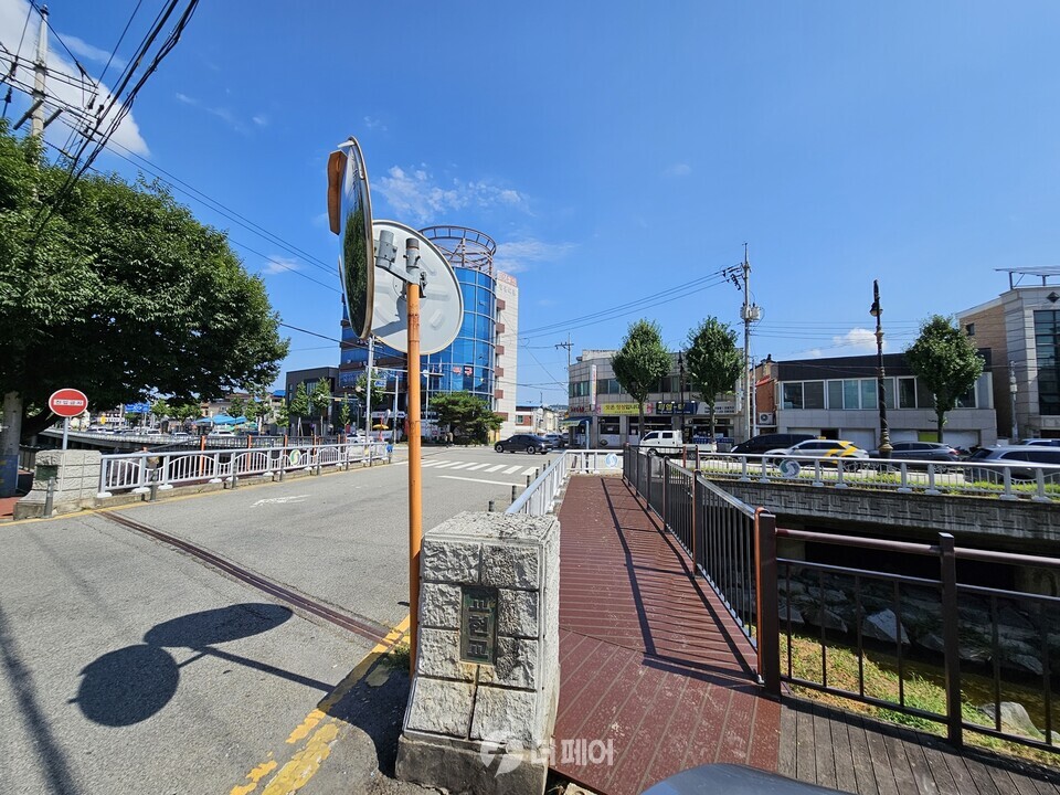 충주시, 교현천 이용자 보행환경 개선 / 사진제공=충주시