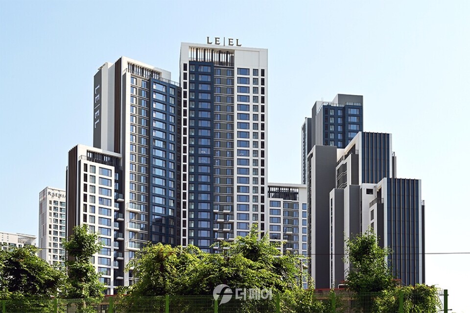 2023 굿디자인 어워드’에 선정된 ‘신반포 르엘’의 ‘외관 / 사진제공=롯데건설