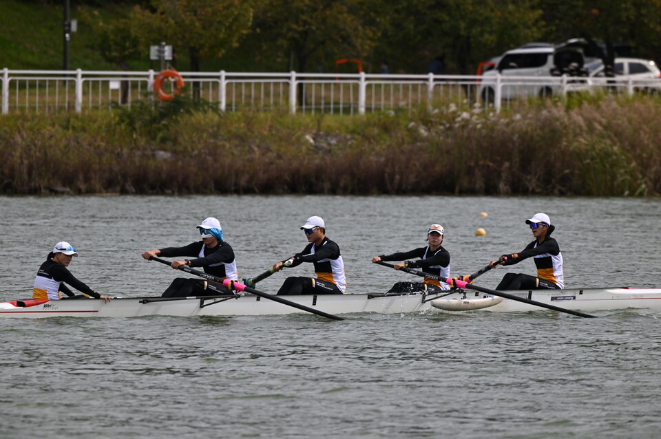 사진제공=넷마블 / 단체 혼성 종목(왼쪽부터) 조연희감독, 이봉희선수, 강이성, 강현주, 배지인
