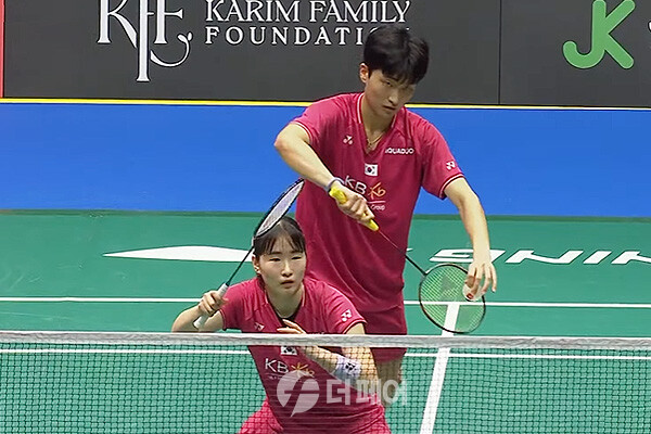 사진 2023 덴마크오픈배드민턴선수권대회 혼합복식 16강에 오른 김원호-정나은, 더페어 DB