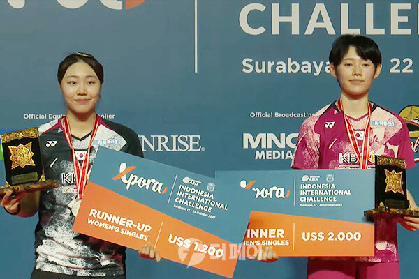 사진 2023 인도네시아 국제배드민턴챌린지 여자단식 우승을 차지한 심유진(오른쪽)과 준우승을 한 김가람
