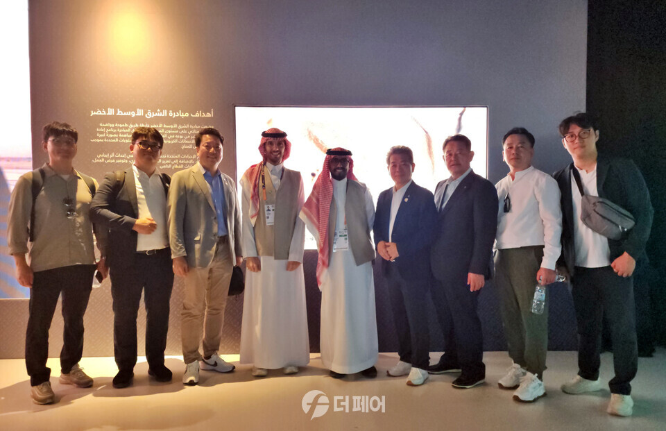 농협이 카타르 도하에서 개최 중인 원예박람회에서 스마트농업사업을 홍보하고 있다. / 사진제공=농협중앙회