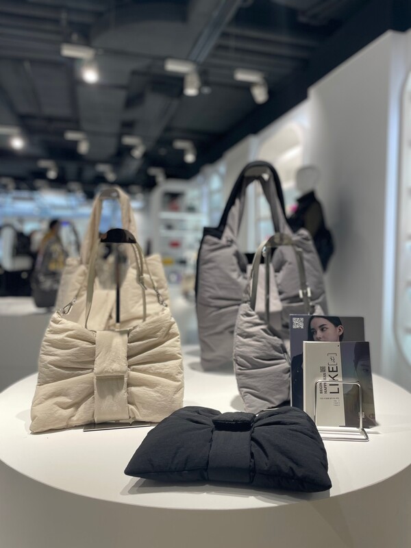 이브이아이엔씨, K-fashion82 태국 시암쇼핑몰 팝업 진행 /사진제공=이브이아이엔씨