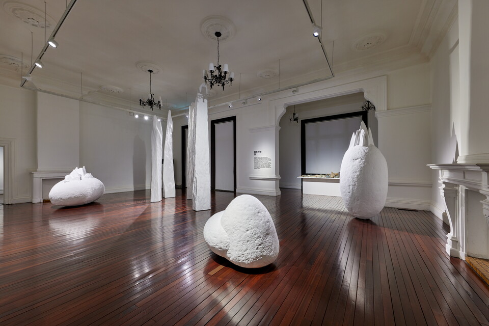 사진제공=현대제철 / 정현 개인전 '덩어리' 전시 전경