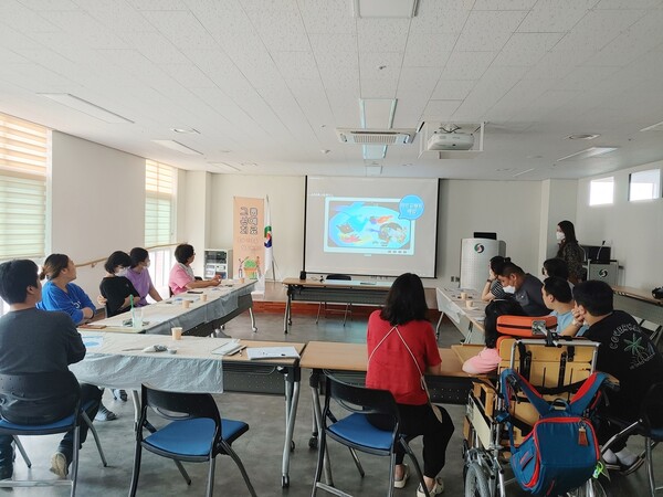 사진제공=충주시/ 도란도란 꿈드래 2023년 활동사진