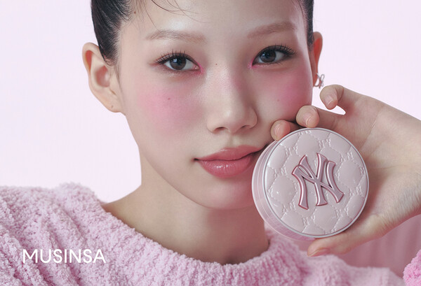 사진제공=무신사 / 무신사 뷰티에서 지난 5일 단독 선발매된 '바닐라코 x MLB 핑크 에디션' 상품 모델컷