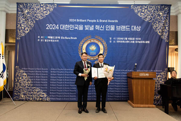 화락바베큐치킨이 대한민국을 빛낼 혁신인물·브랜드 대상을 수상했다.