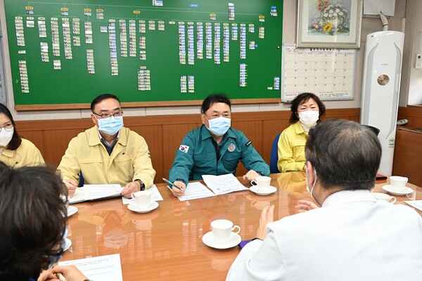 사진제공=의정부시 / 경기도의료원 의정부병원을 방문한 김재훈 의정부시 부시장