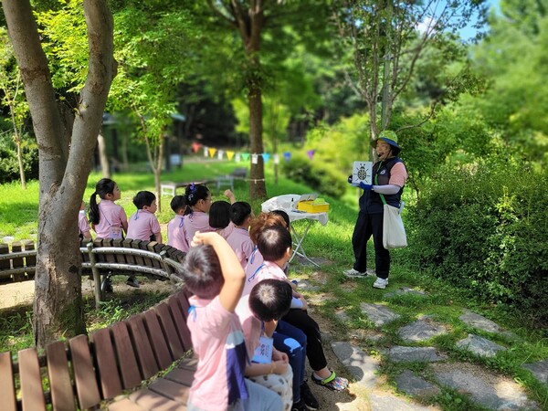 사진제공=의정부시 / 산림교육전문가들이 참여하는 교육체험활동