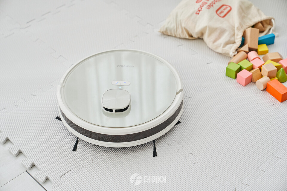 GS샵은 TV홈쇼핑에서 ‘에브리봇 3in1 Q3 PLUS 로봇청소기를 론칭한다 / 사진제공=GS샵