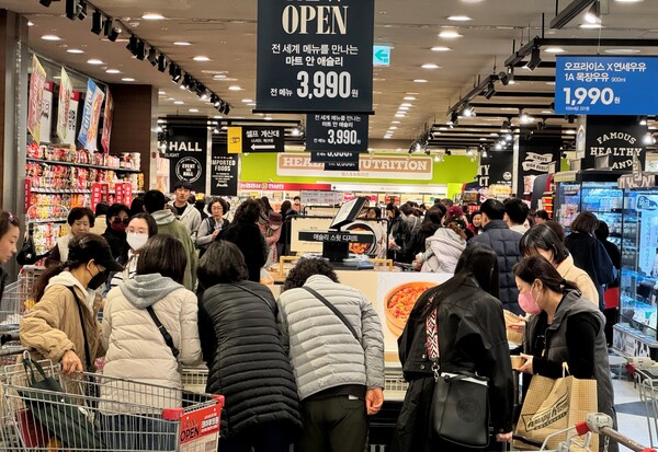 사진제공=이랜드리테일 / 킴스클럽 강서점 애슐리 월드델리 매대 사진 