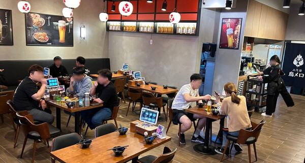 사진제공=BBQ / BBQ그룹의 일식주점 브랜드 '토리메로' 청주율랑점 내부 사진