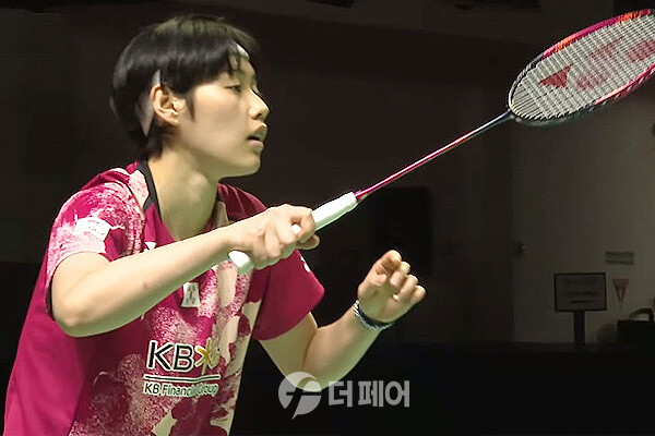 사진 제30회 세계여자단체배드민턴선수권대회 D조 예선 1차전에서 승리 거둔 심유진, 더페어 DB