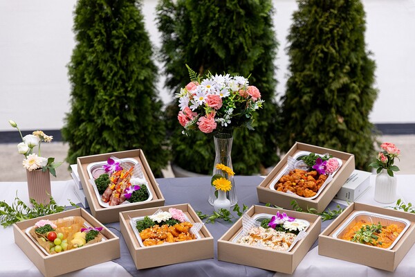 플로렌스의 NEW 홈파티는 4인, 8인으로 상품 구성이 출시됐다. 