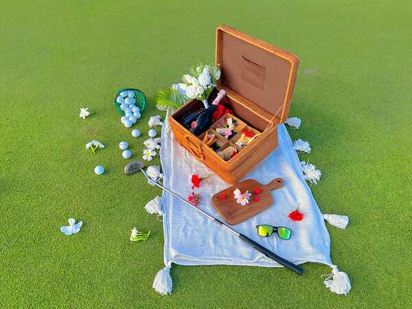 사진제공=이랜드파크 / 코럴 오션 리조트 사이판 이색프로그램 '트와일라잇 와인 브리즈'