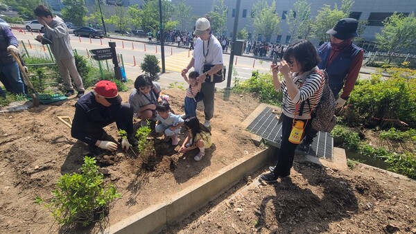 사진제공=의정부시 / 숲길지킴이 활동 사진