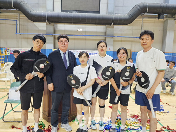 사진 2024 전북 가족 한마당 배드민턴대회 경품 추첨