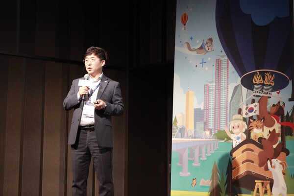 '세일즈포스 월드투어 코리아 2024’에서 사례 발표 중인 김대용 CDO. /사진제공=TYM