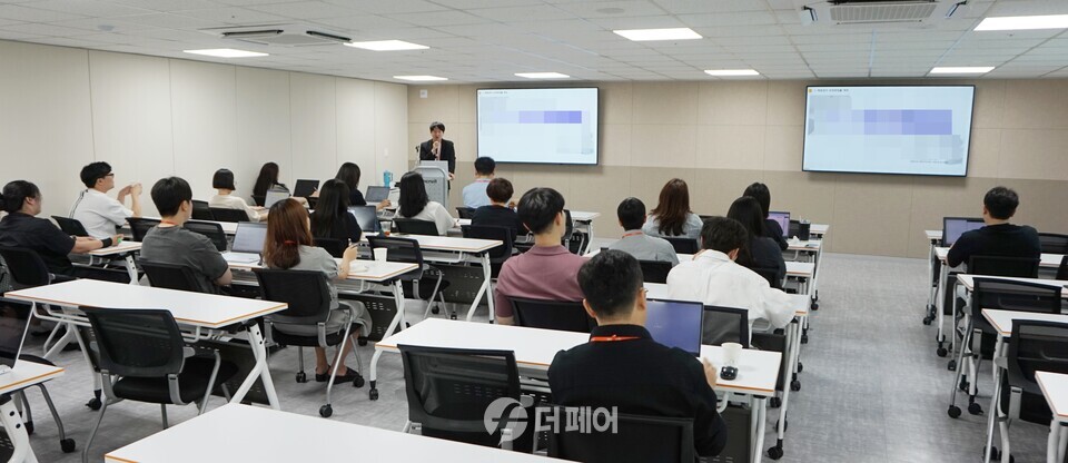 인크루트, 임직원 대상 ‘공정채용법’ 사내 교육 진행 모습 / 사진제공=인크루트