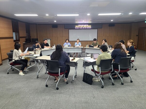 의정부시(시장 김동근)는 지난 15일 시청 인재양성교육장에서 아동학대 대응을 위한 제4차 통합사례회의를 개최했다고 16일 밝혔다. 사진=의정부시