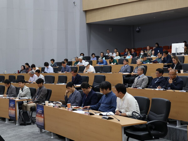 충주문화원 부설 충주학연구소(소장 이성호)가 오는 8월 1일 충주시청 10층 중회의실에서 ‘충주학의 발전과 아카이브 활용을 위한 세미나’를 개최한다고 22일 밝혔다. 사진=충주시