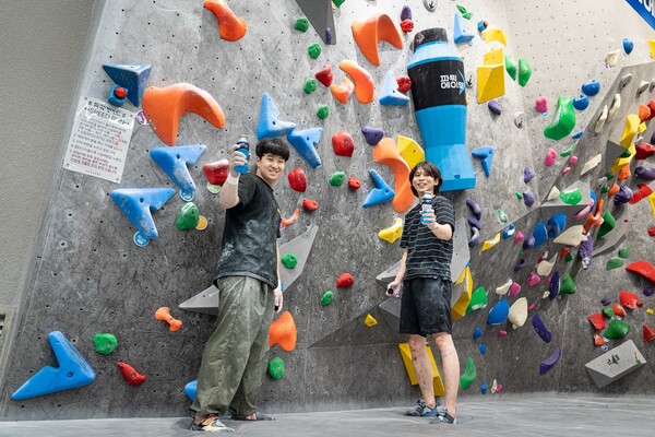 파워에이드 클라이밍 월. 사진=한국 코카-콜라사