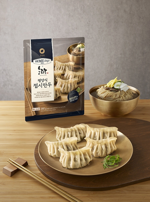 “평양냉면과 찰떡궁합” 대상㈜ 청정원, ‘호밍스X능라도, 평양식 접시만두’ 출시 / 사진=대상