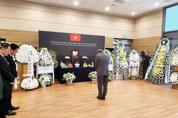 대우건설 정원주 회장 베트남 공산당 서기장 조문 / 사진=대우건설