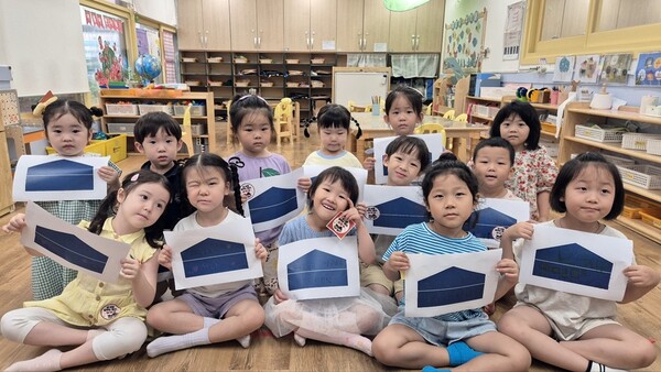 의정부시는 지난 30일 의정부시 의돌이 어린이집 원생을 대상으로 도로명주소 교육을 실시했다고 31일 밝혔다. 사진= 의정부시