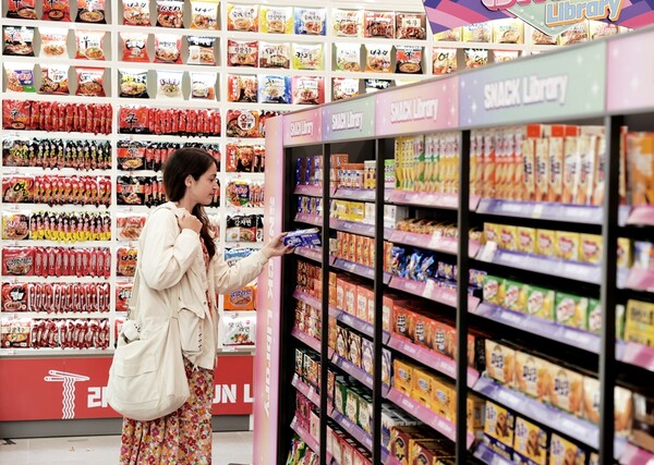 CU 스낵&라면 라이브러리 ]T2인천공항 교통센터점. 사진= CU