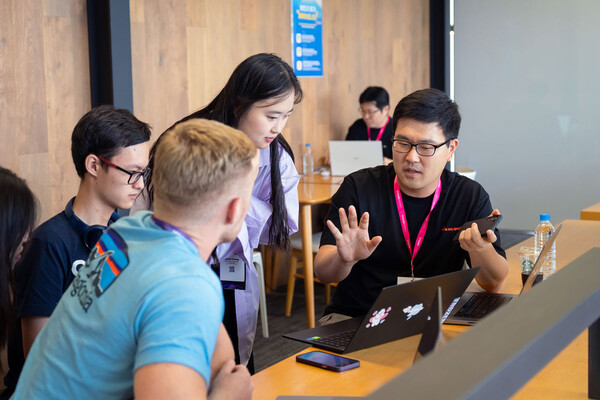 쿠팡은 공동 주관사로 참여한 글로벌 해커톤 대회 '핵서울(hackseoul) 2024'를 성공적으로 마쳤다고 26일 밝혔다.  사진= 쿠팡