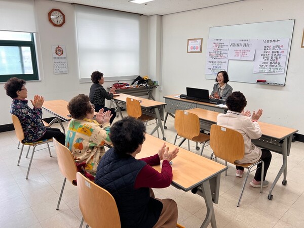 노인맞춤돌봄서비스.