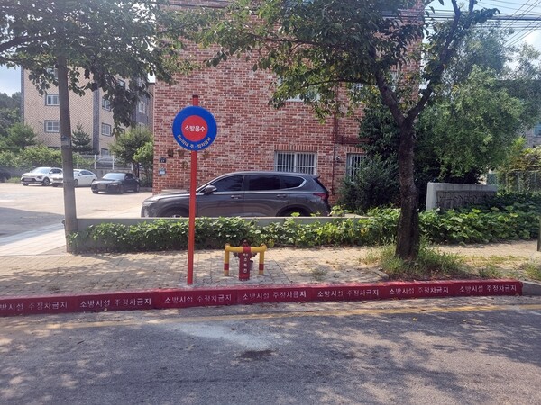 의정부시는 화재현장에서 신속하고 원활한 소방용수 공급체계를 마련하고자 올해부터 2026년까지 신규 소화전 50개를 설치한다고 28일 밝혔다. 사진= 의정부시