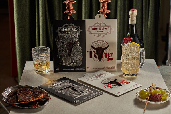 대상그룹 ㈜혜성프로비젼의 육류 전문 브랜드 ‘미트프로젝트’가 몽골리안 스타일로 열풍 건조해 바삭한 식감을 자랑하는 신제품 ‘바삭 통 육포’ 2종을 출시했다고 29일 밝혔다. 사진= 대상그룹