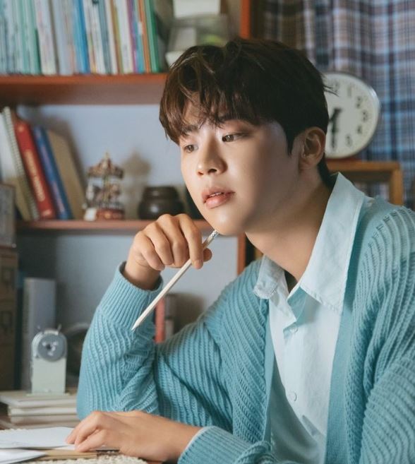 가수 박지현이 8월 브랜드평판 트로트 가수 부분과 스타 부분 모두 상위권에 이름을 올리며 저력을 과시했다.  사진=박지현 인스타그램