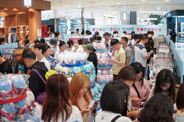 FC 세븐일레븐 앙코르 팝업스토어 in 부산. 사진= 세븐일레븐