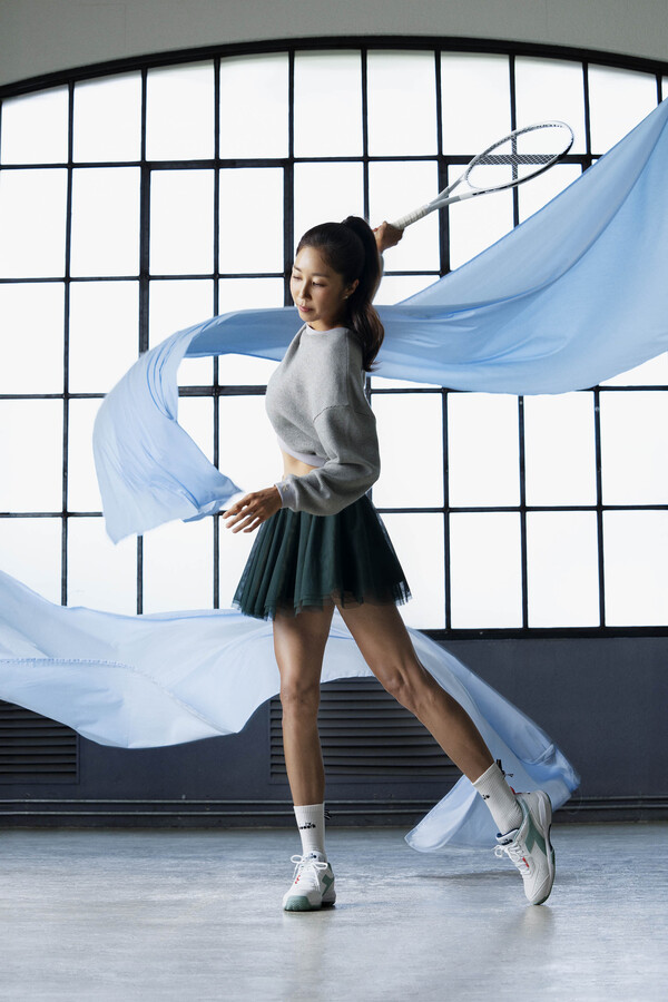 디아도라X전미라 협업 ‘크로스코트 컬렉션’ 출시. 사진= 디아도라