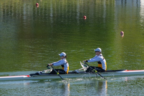 넷마블문화재단은 지난 27일과 28일 양일간 개최된 ‘2024 서울특별시장배 전국장애인조정대회’에서 넷마블조정선수단이 총 11개 메달(금7, 은2, 동2)을 획득했다고 30일 밝혔다.  (왼쪽부터) 강현주 선수, 강이성 선수. 사진= 넷마블문화재단