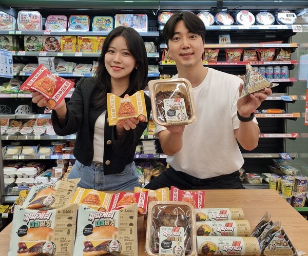 CU가 한국인 특유의 디저트로 꼽히는 후식 볶음밥을 편의점 메뉴로 구현한 이색 주먹밥을 이달 8일부터 순차적으로 선보인다고 7일 밝혔다. 사진= BGF리테일