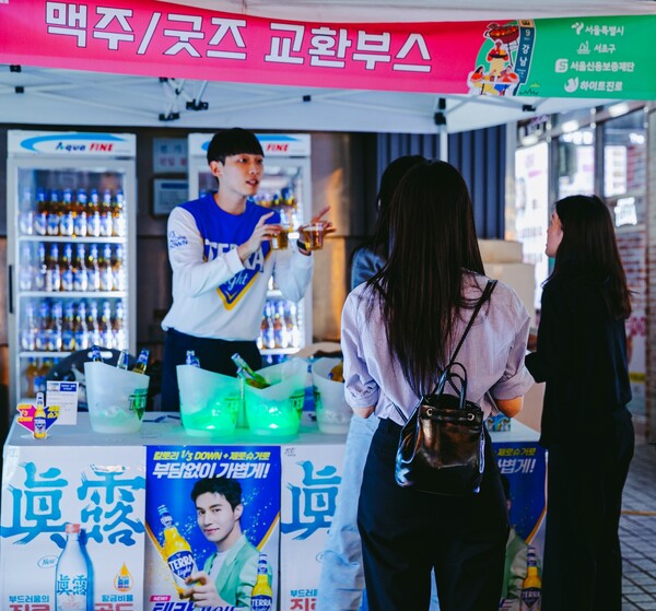 하이트진로는 테라 라이트 출시 이후, 전체 맥주의 유흥용 500ml병 출고량이 직전 3개월 대비 15.2% 증가했다고 15일 밝혔다. 사진= 하이트진로